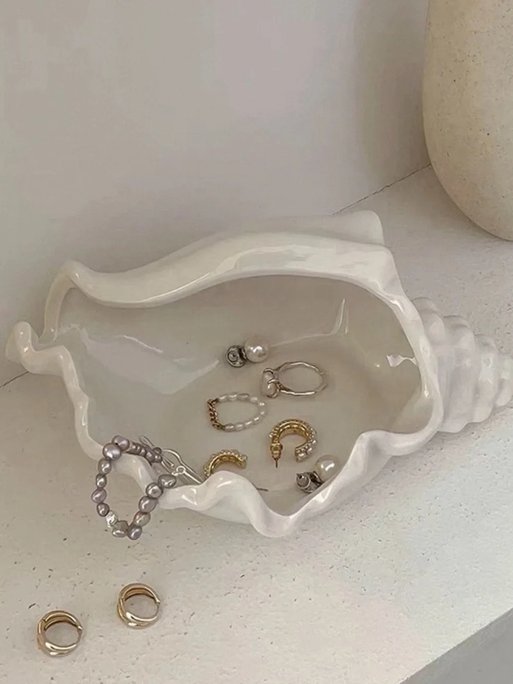 White Ceramic Shell Jewelry Tray